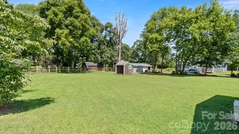 8809 Fairview Road Mint Hill NC 28227