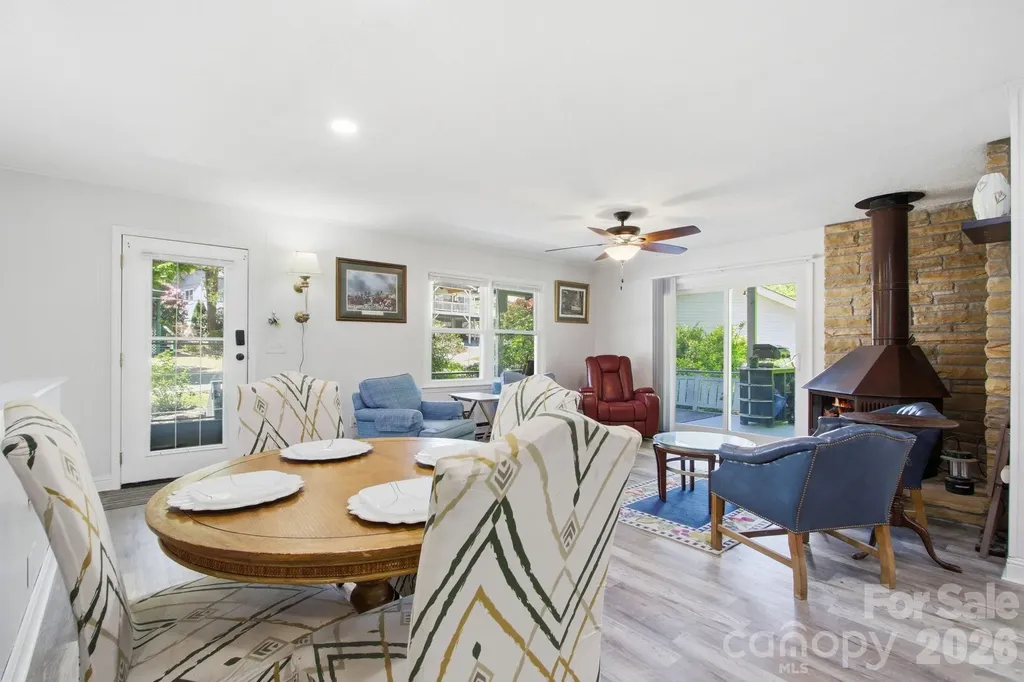 143 Snowshoe Loop Newland NC 28657