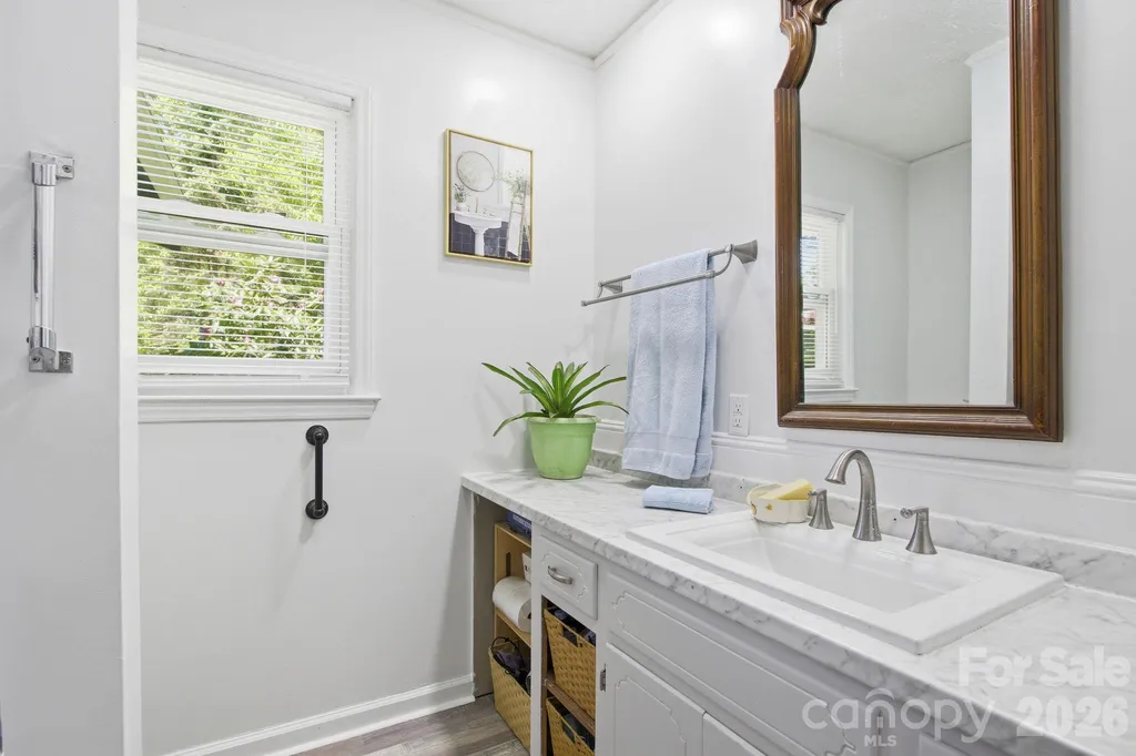 143 Snowshoe Loop Newland NC 28657