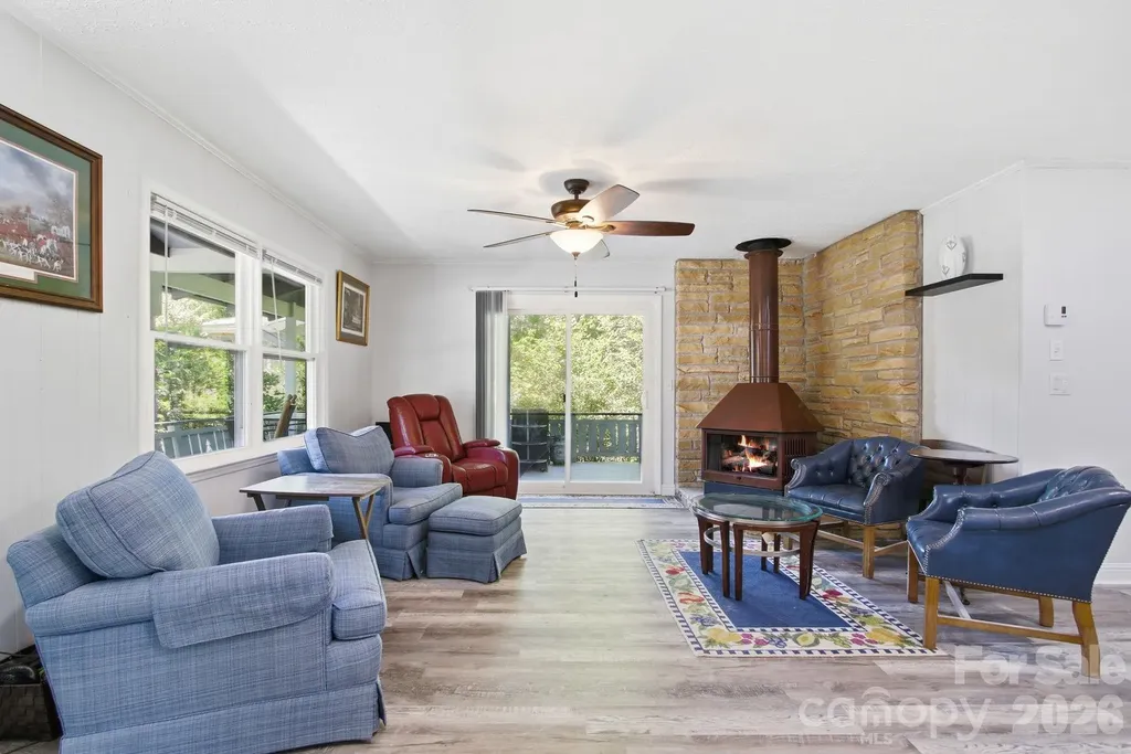 143 Snowshoe Loop Newland NC 28657