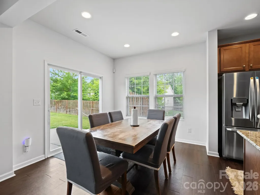 3702 Wiegon Lane Charlotte NC 28216