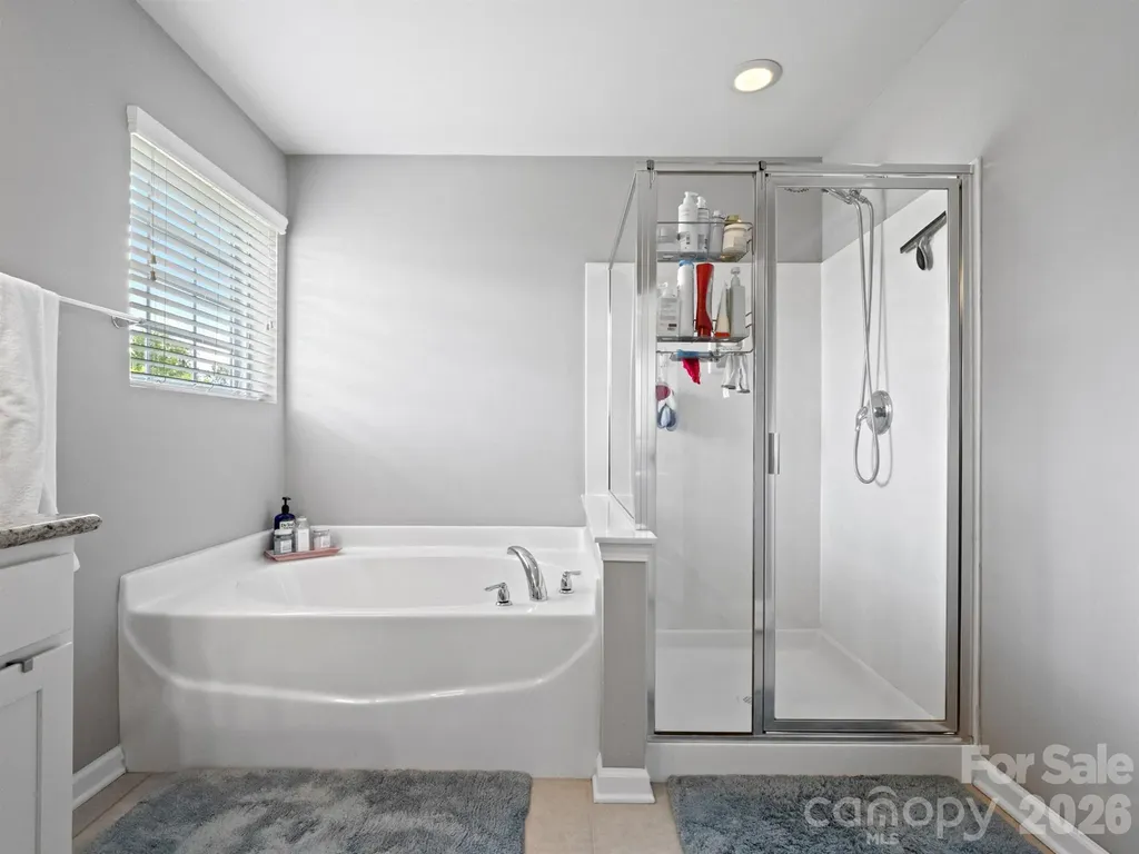 3702 Wiegon Lane Charlotte NC 28216