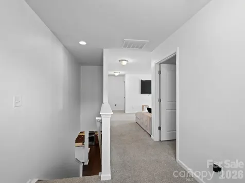 3702 Wiegon Lane Charlotte NC 28216