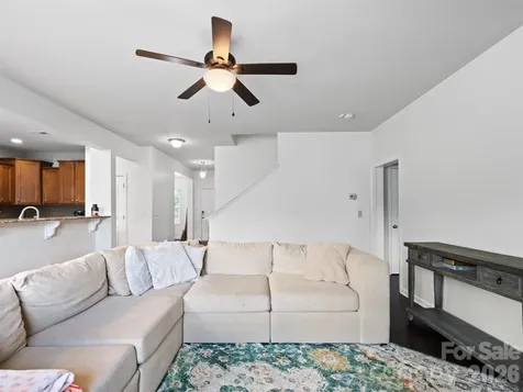 3702 Wiegon Lane Charlotte NC 28216