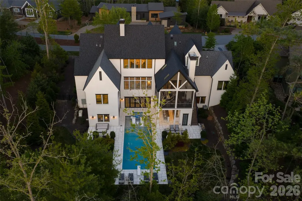 6 Stansbury Drive Asheville NC 28803