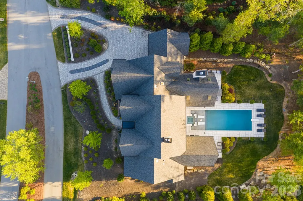 6 Stansbury Drive Asheville NC 28803
