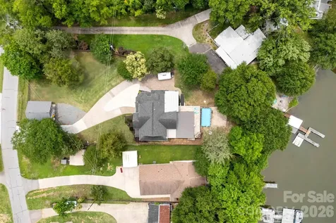 5555 Riverfront Road Lake Wylie SC 29710