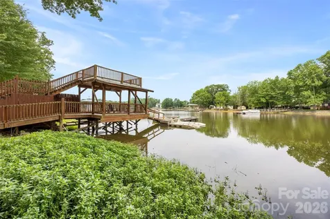 5555 Riverfront Road Lake Wylie SC 29710