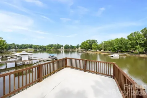 5555 Riverfront Road Lake Wylie SC 29710