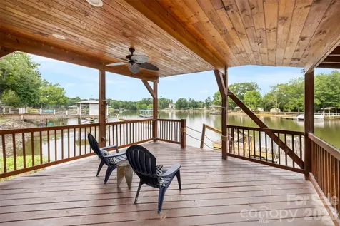 5555 Riverfront Road Lake Wylie SC 29710