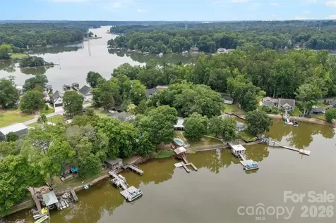 5555 Riverfront Road Lake Wylie SC 29710