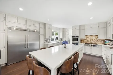 5555 Riverfront Road Lake Wylie SC 29710