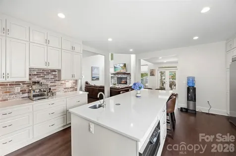 5555 Riverfront Road Lake Wylie SC 29710