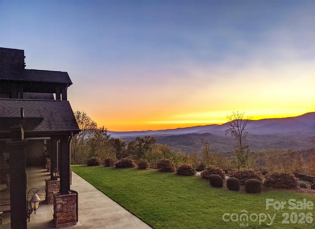 274 Bills Mountain Trail Lake Lure NC 28746