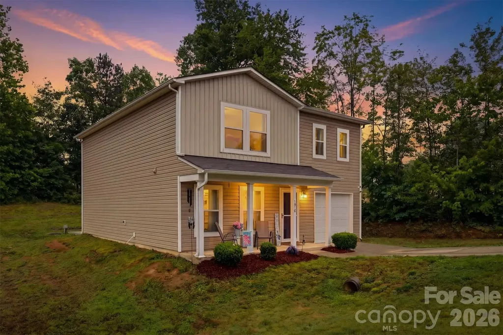 1916 Country Way Hickory NC 28601
