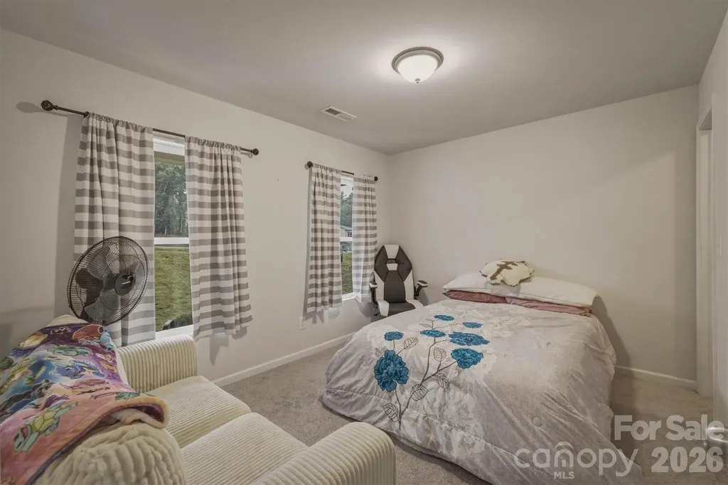 1916 Country Way Hickory NC 28601