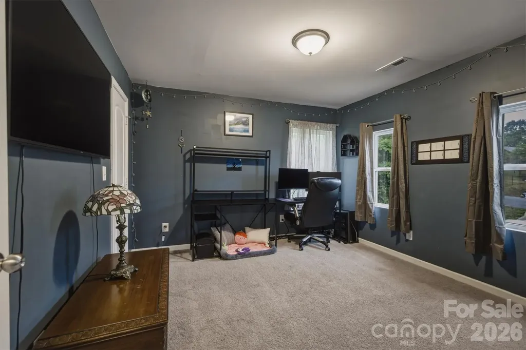 1916 Country Way Hickory NC 28601