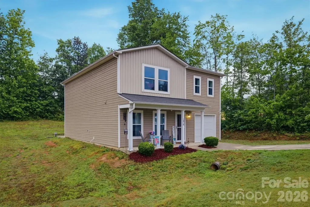 1916 Country Way Hickory NC 28601