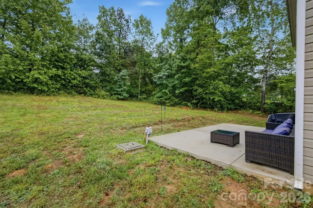 1916 Country Way Hickory NC 28601