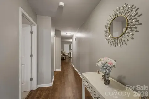 1916 Country Way Hickory NC 28601
