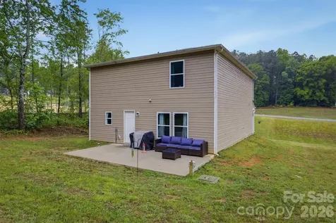 1916 Country Way Hickory NC 28601
