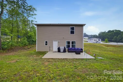 1916 Country Way Hickory NC 28601