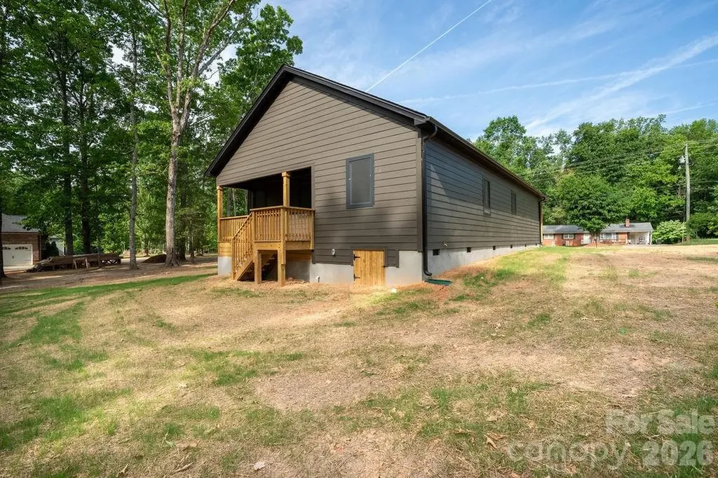 2424 Puetts Chapel Road Bessemer City NC 28016