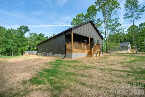 2424 Puetts Chapel Road Bessemer City NC 28016