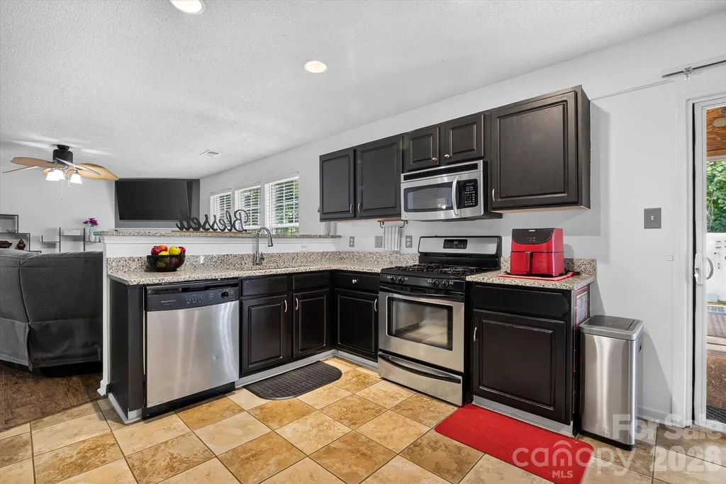 9833 Aventide Lane Charlotte NC 28215