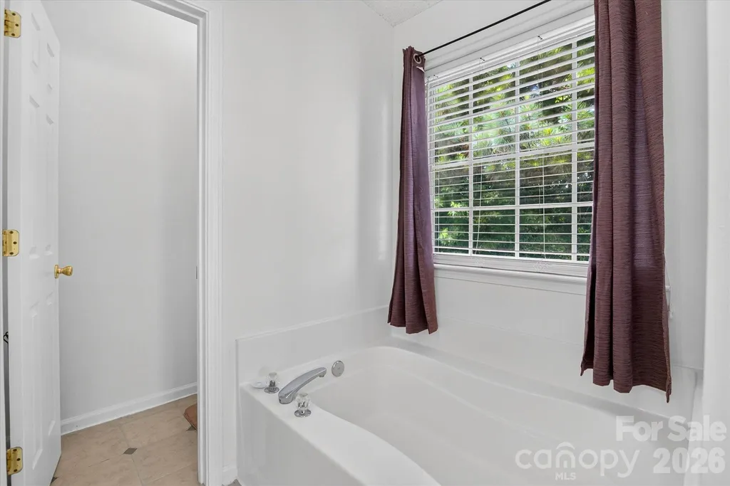 9833 Aventide Lane Charlotte NC 28215