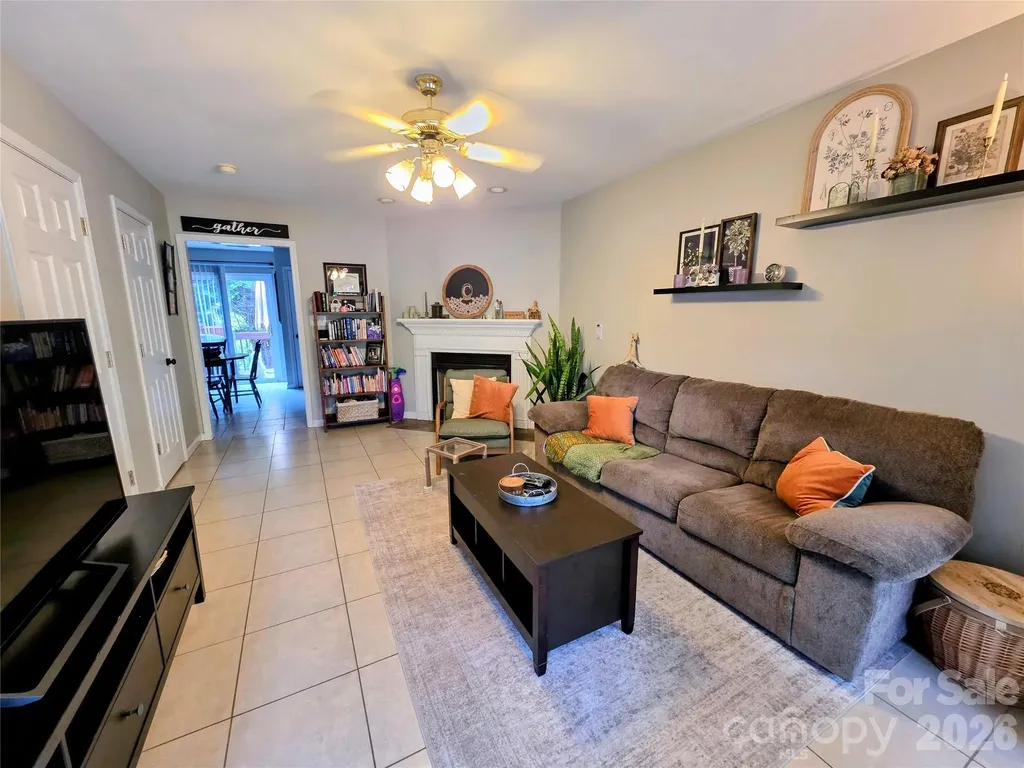 2240 15th Avenue NE Hickory NC 28601