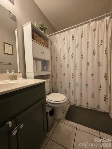 2240 15th Avenue NE Hickory NC 28601