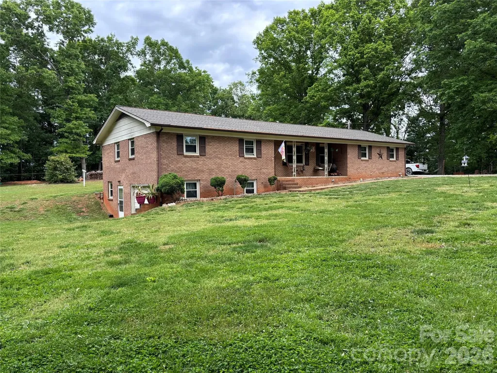 74 Miranda Drive Taylorsville NC 28681