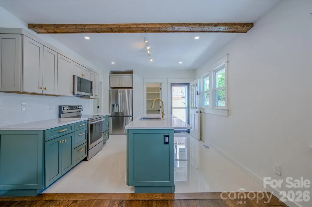 26 Henrietta Street Asheville NC 28801