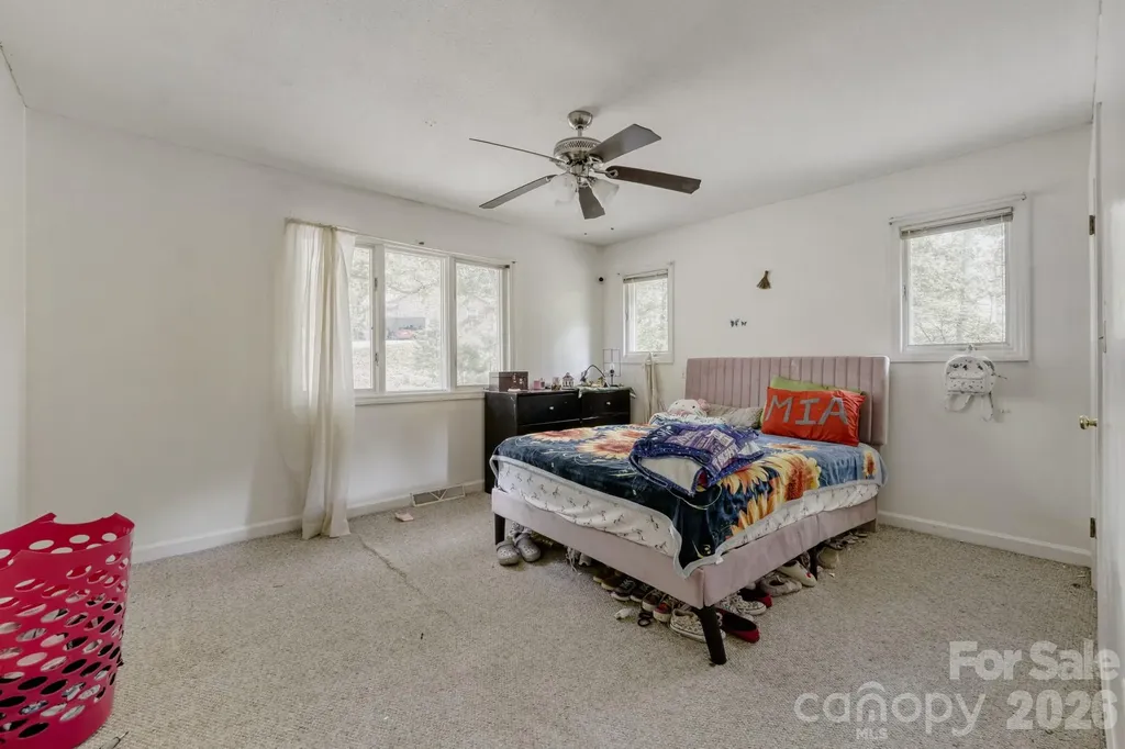 121 Edgerly Court Charlotte NC 28214