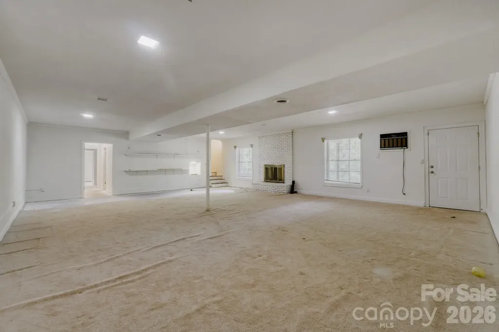 121 Edgerly Court Charlotte NC 28214