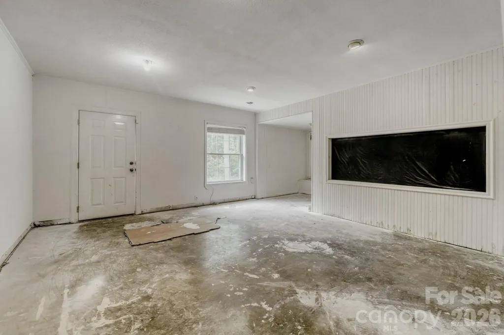 121 Edgerly Court Charlotte NC 28214