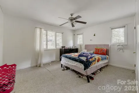 121 Edgerly Court Charlotte NC 28214