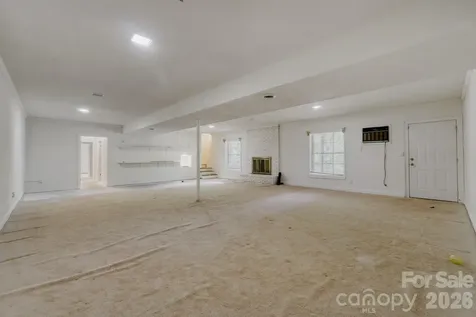 121 Edgerly Court Charlotte NC 28214