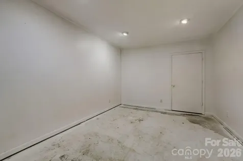 121 Edgerly Court Charlotte NC 28214
