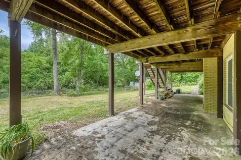 121 Edgerly Court Charlotte NC 28214
