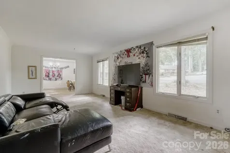 121 Edgerly Court Charlotte NC 28214