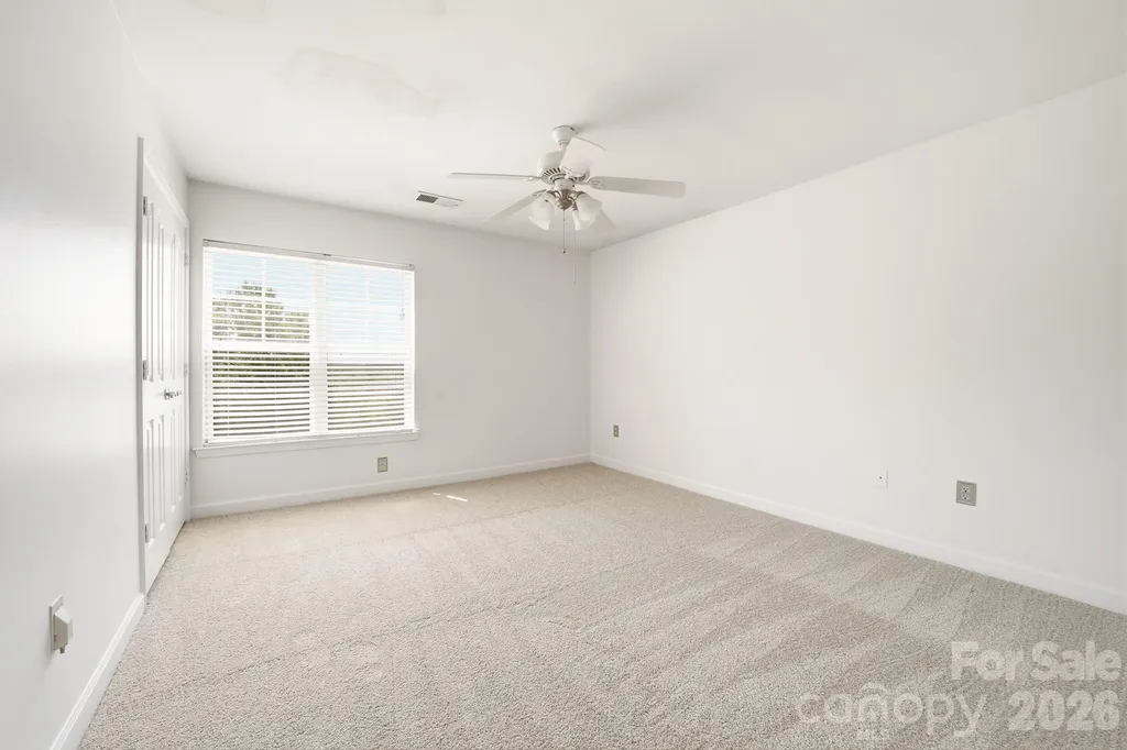 9976 Hyde Glen Court Charlotte NC 28262
