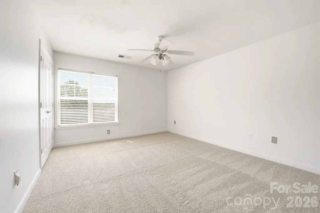 9976 Hyde Glen Court Charlotte NC 28262