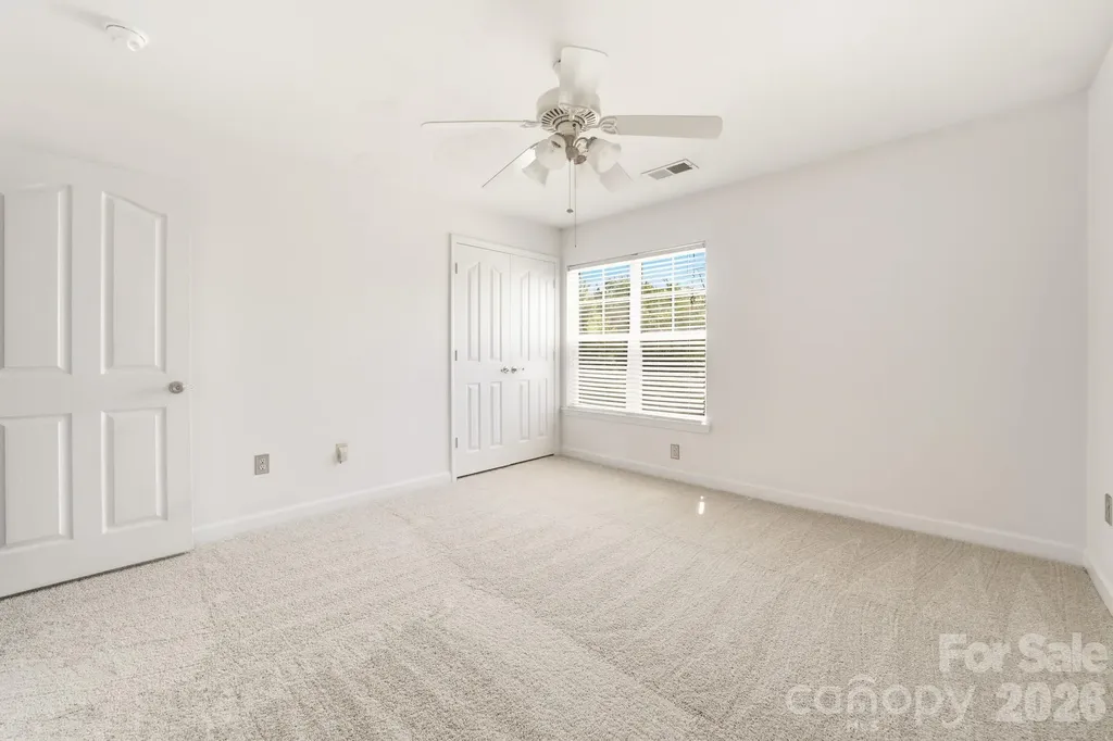 9976 Hyde Glen Court Charlotte NC 28262