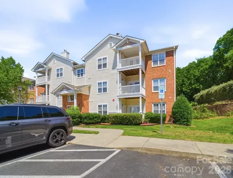 9976 Hyde Glen Court Charlotte NC 28262