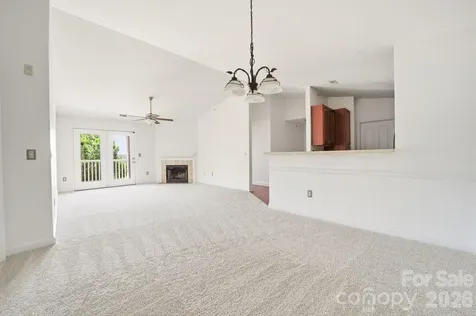 9976 Hyde Glen Court Charlotte NC 28262