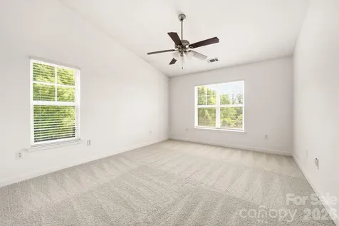 9976 Hyde Glen Court Charlotte NC 28262