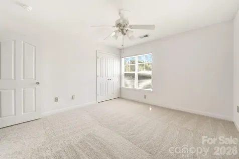 9976 Hyde Glen Court Charlotte NC 28262