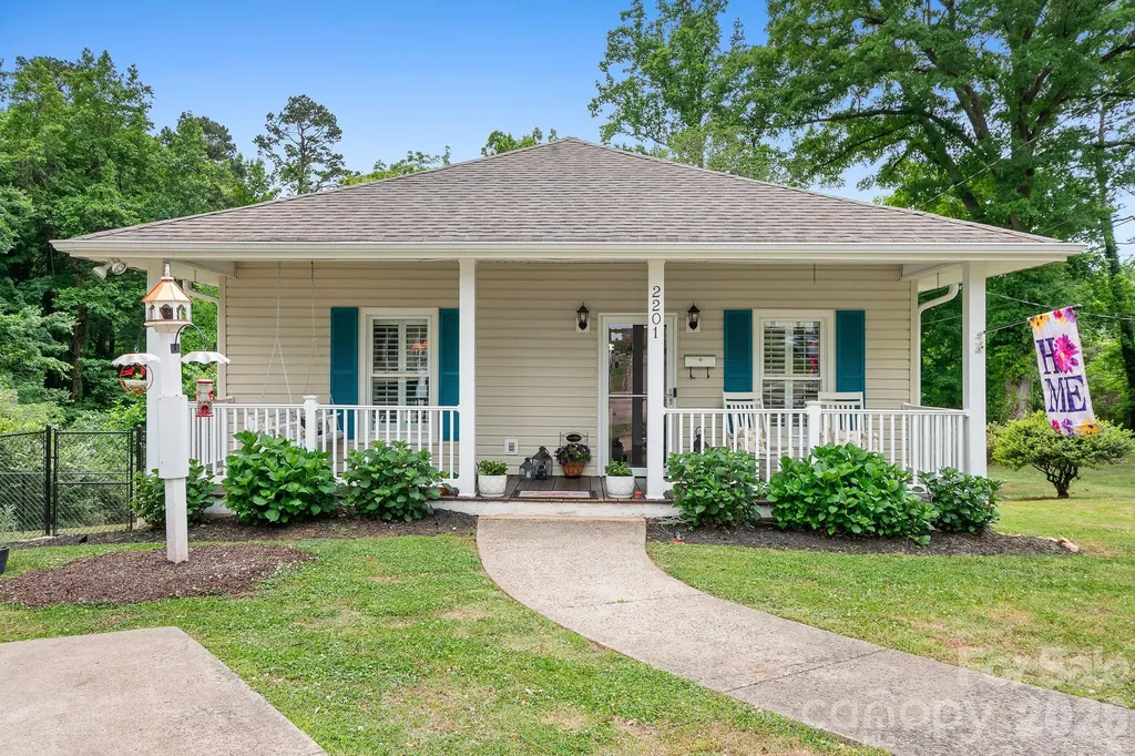 2201 Jackson Street Belmont NC 28012